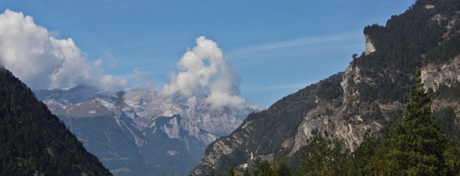 Перевал через Альпы, граница Италии и Швейцарии, октябрь 2014