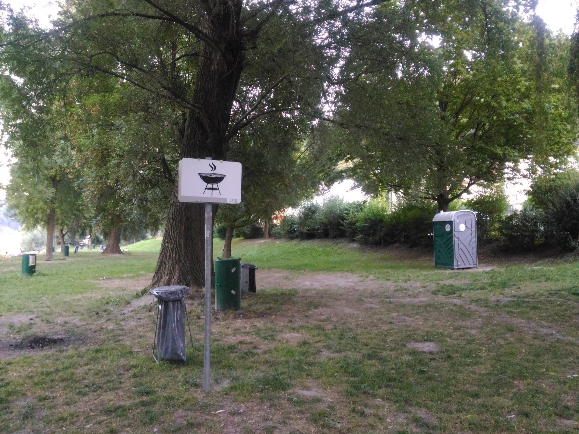 Новая общественная площадка для барбекю в Weikerlsee