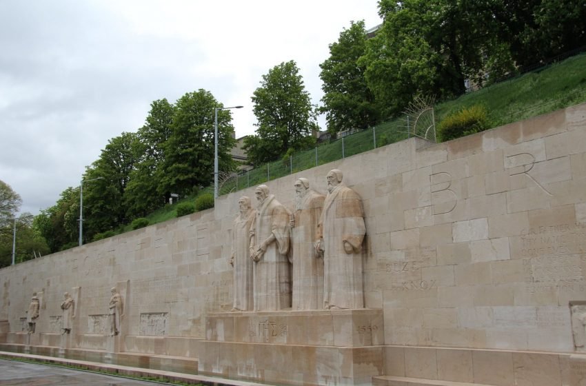 Стена Реформации. Женева. Швейцария. Апрель, 2013