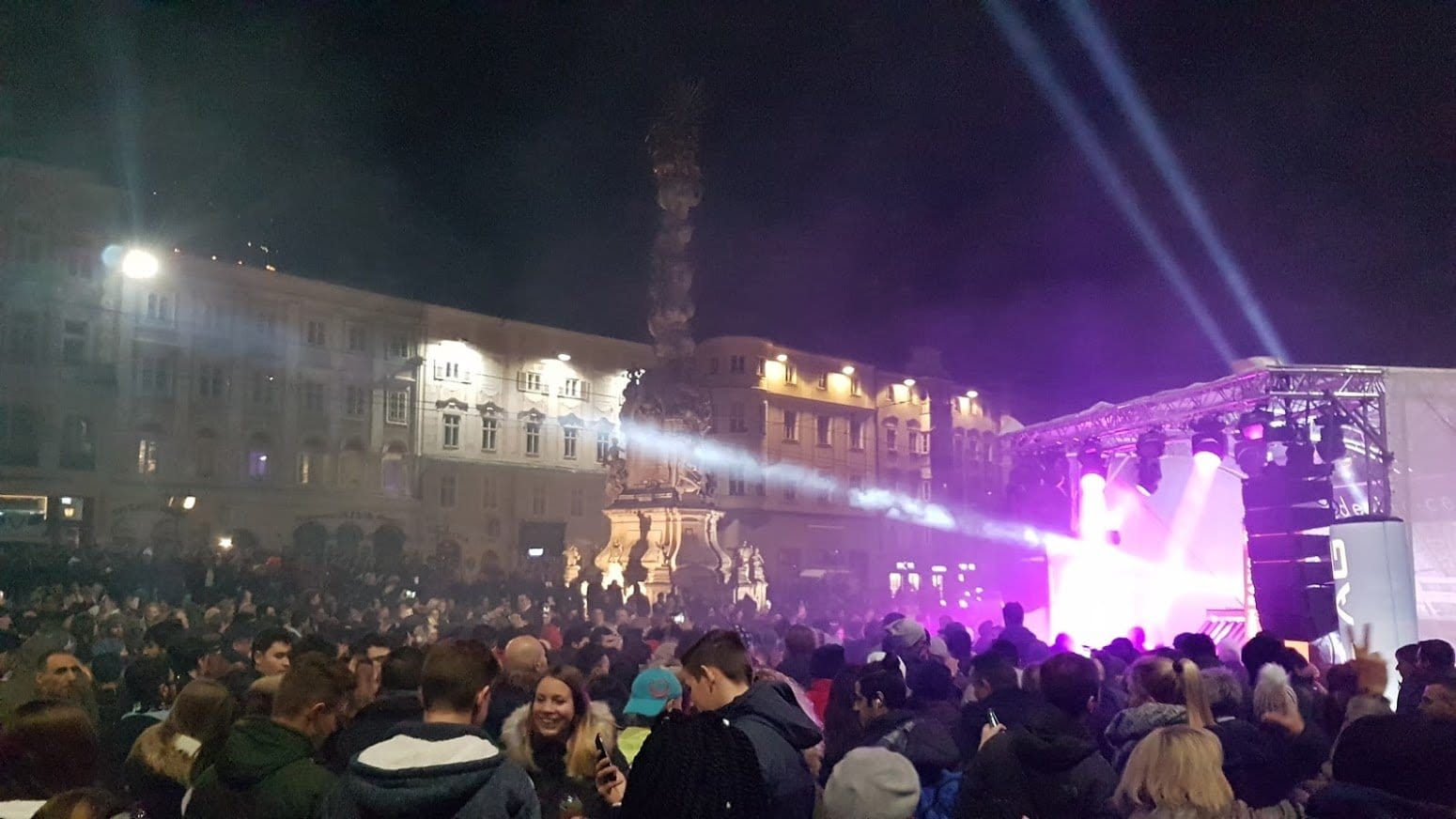 С Новым 2019 годом! Уважаемые подписчики.