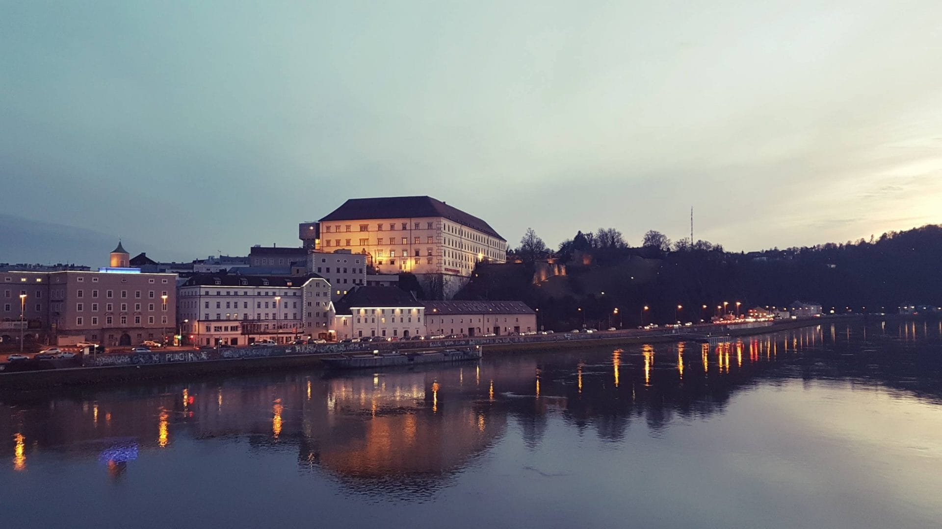 Замок Линца (Linzer Schloss) в Австрии.