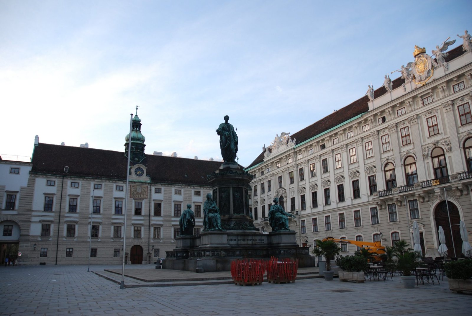 Памятник Кайзеру Францу I, Вена, Австрия. Июнь, 2012