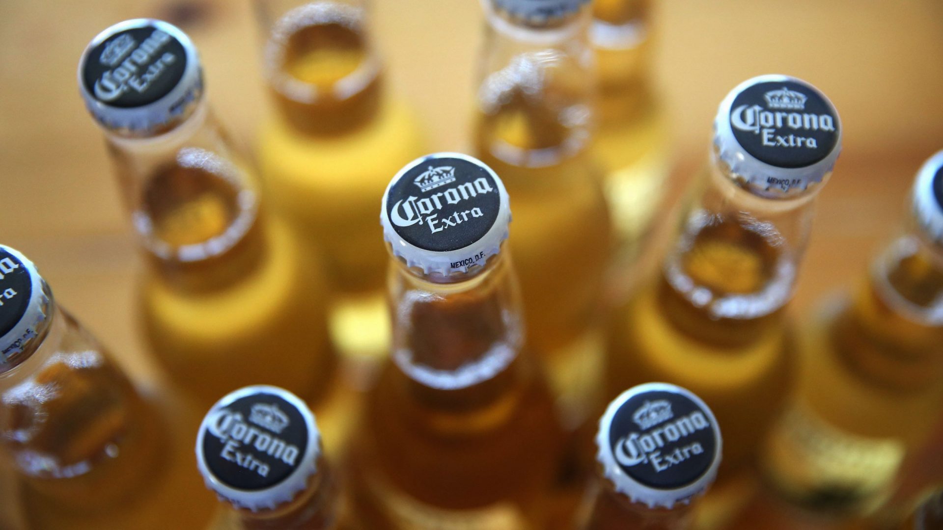 corona beer Проект "Жизнь эмигранта" - это авторские материалы о моей эмиграции в Австрию.