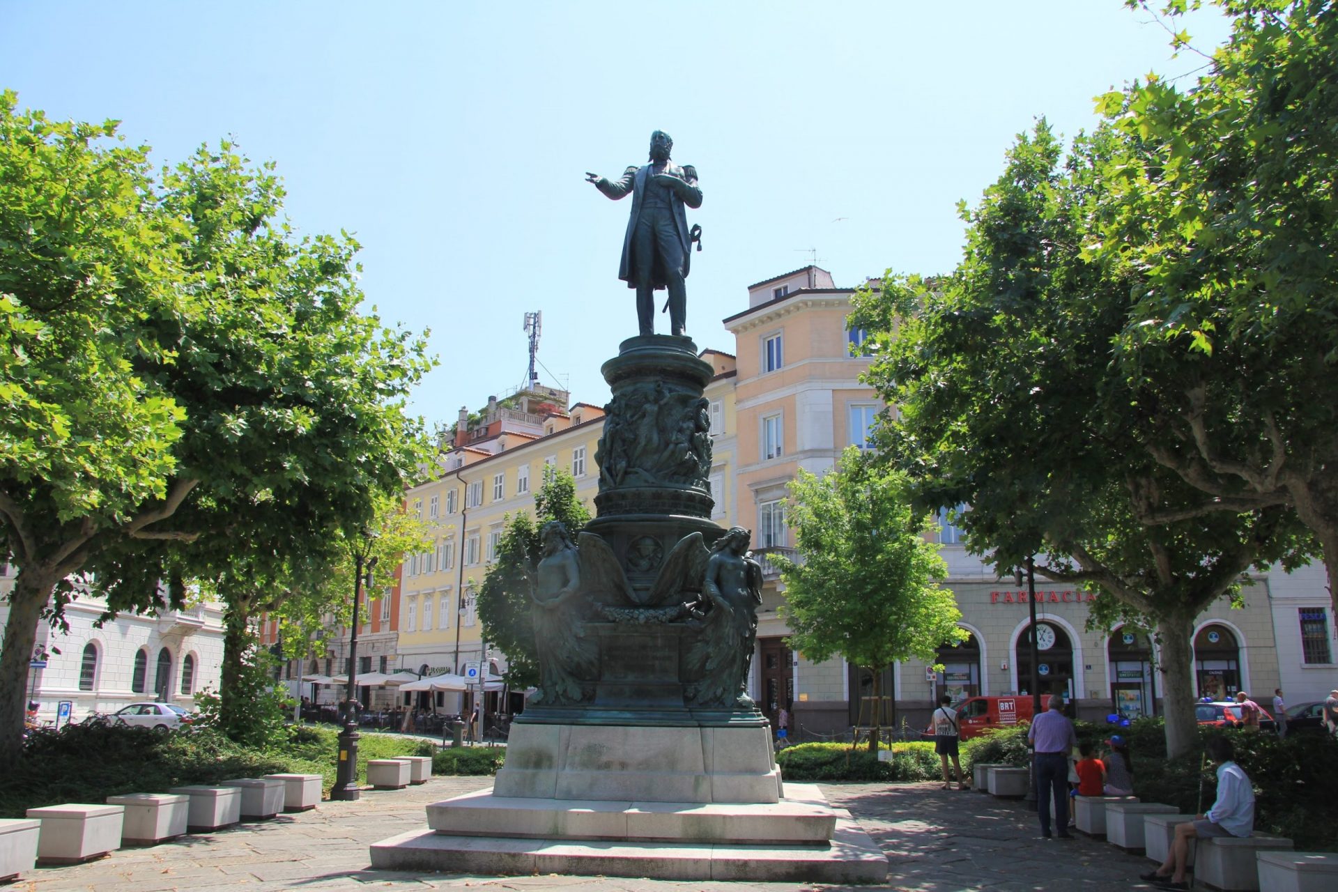 Памятник Максимилиану I, Триест, Италия. Июнь, 2019