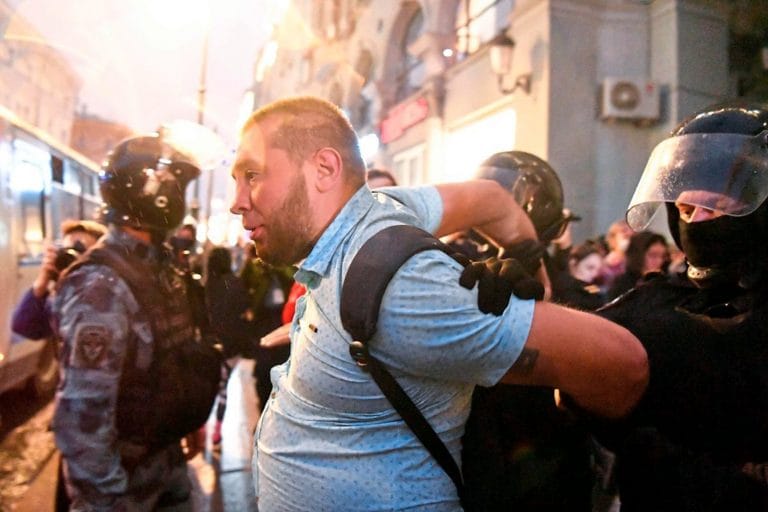 СМИ Австрии: на демонстрациях в России арестовано более ста человек