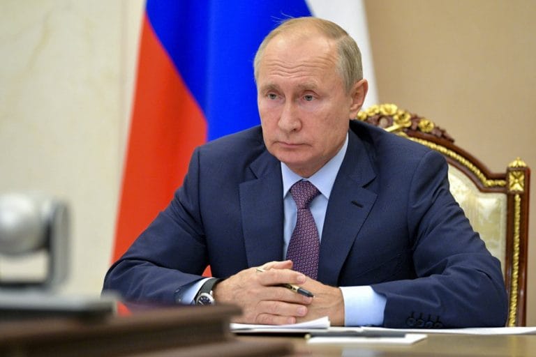 СМИ Австрии: нижняя палата Думы России одобрила закон о неприкосновенности Путина