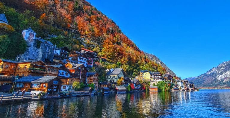 Фоторепортаж из осеннего Гальштата без туристов