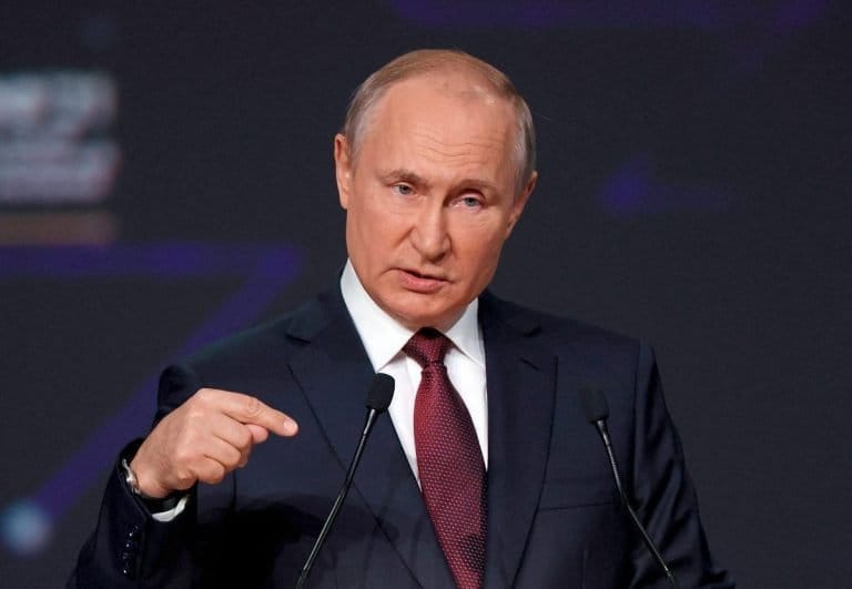 «Открытое небо»: Путин подписывает документ о выходе из соглашения