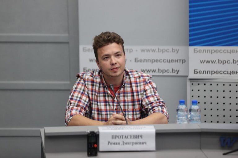 СМИ Австрии. Протасевич на режимном ПК: «Чувствую себя отлично»