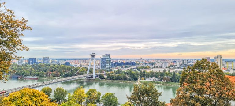 Фоторепортаж из осенней Братиславы
