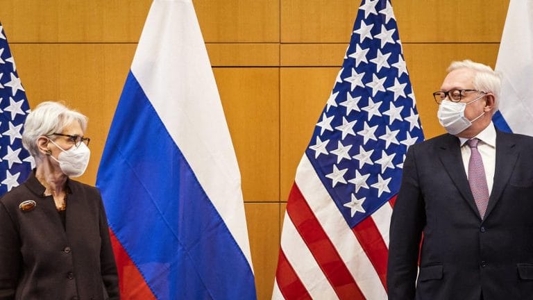 СМИ Австрии: сложные переговоры НАТО и России