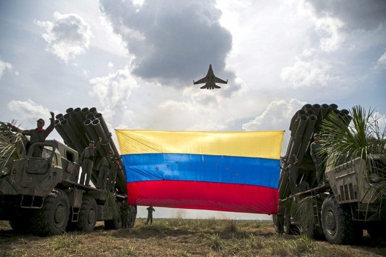 СМИ Австрии: Россия не исключает переброску войск на Кубу и в Венесуэлу