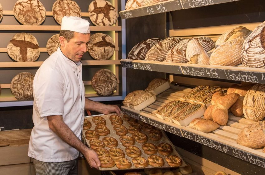  В Австрии пекарь платит зарплату в размере 5 500 евро, но никому не нужна эта работа