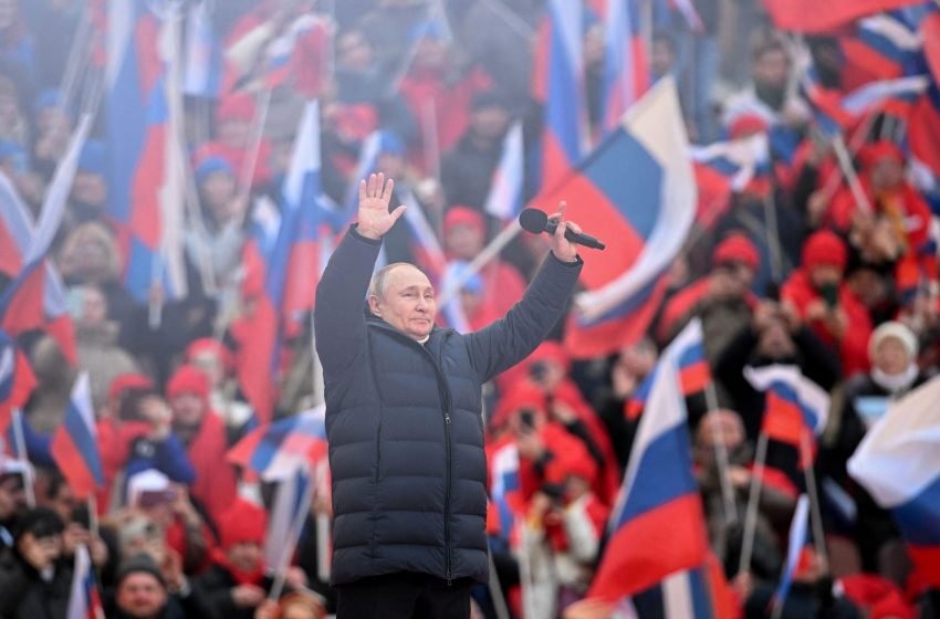  СМИ Австрии: Путин в куртке за 13 000 евро на выступлении в «Лужниках»