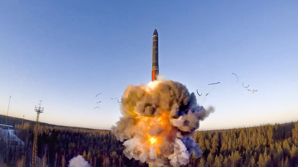Россия приостанавливает контроль над ядерным оружием