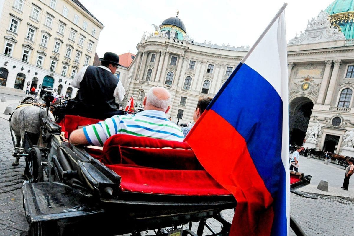 СМИ Австрии: российский турист в поисках новых золотых кварталов
