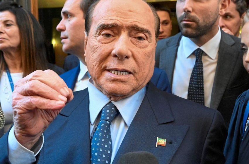 СМИ Австрии: письма и записи Путина. Берлускони вышел из-под контроля!