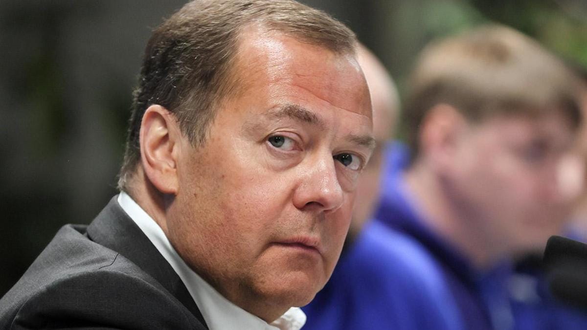 СМИ Австрии: Дмитрий Медведев предупреждает о ядерной войне