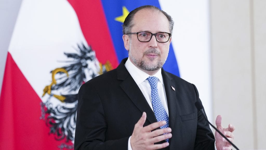 СМИ Австрии: Шалленберг обещает Украине поддержку