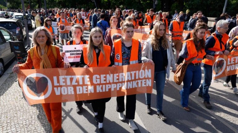 Прокуратура Вены расследует дело группы по защите климата Letzte Generation