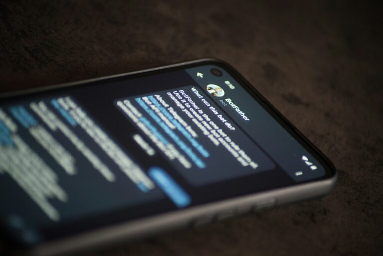 Telegram — «последнее окно в Москву», используемое пропагандистами и диссидентами
