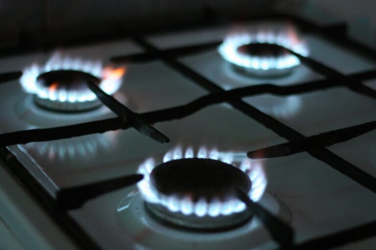 Газовые хранилища Австрии заполнены лишь наполовину