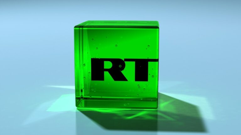 Власти США предъявили обвинения двум сотрудникам Russia Today
