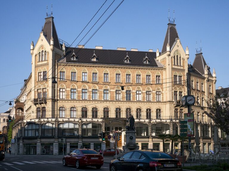 10 самых уютных кафе в 5-м районе Вены