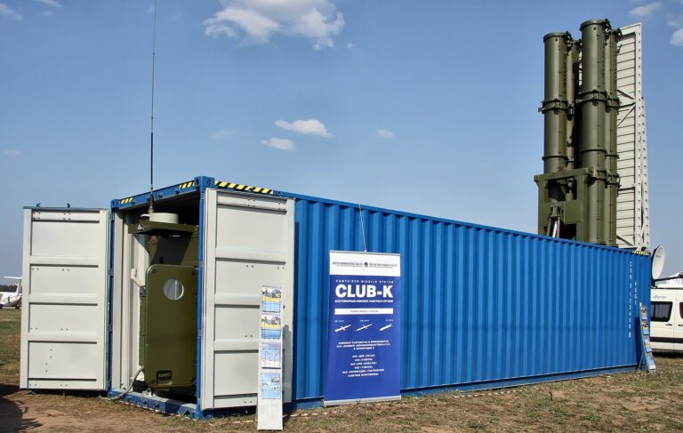 Новая российская крылатая ракета не полетит без западных микросхем