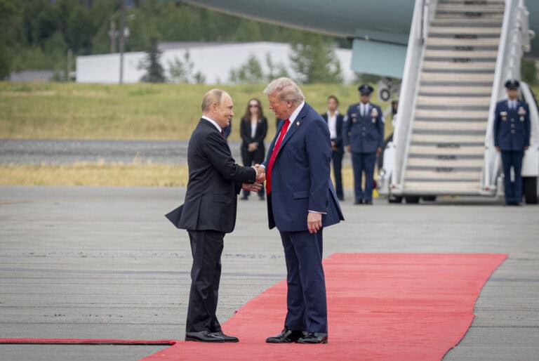 Как война Трампа против Ирана делает Россию богаче, а Европу беднее