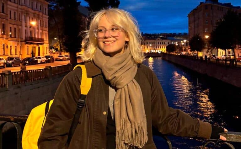 Авторство: Диана Логинова. https://t.me/burtusnaoko, Добросовестное использование, https://ru.wikipedia.org/w/index.php?curid=11276841