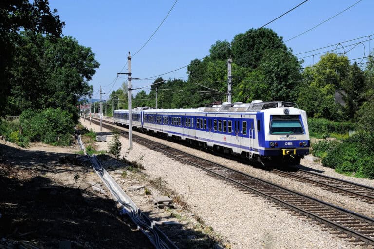Легендарные поезда ÖBB навсегда исчезнут с венских железнодорожных линий